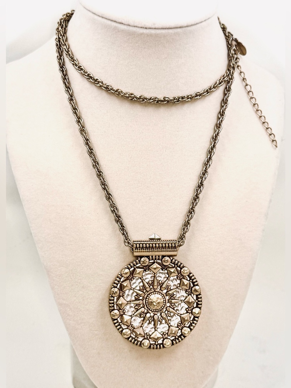 Heidi Klum Gold & Silver Tone Filigree Medallion Pendant Necklace 26”-29”